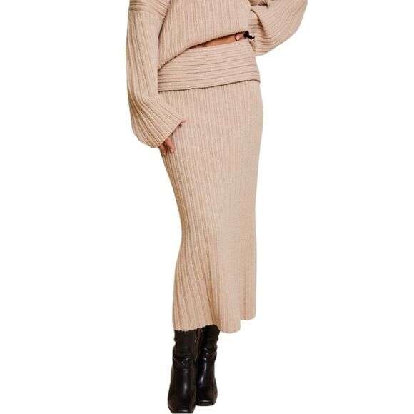 Oat Knitted Off The Shoulder Top & Bodycon Skirt 2 Piece Set NWT - Picture 8 of 11